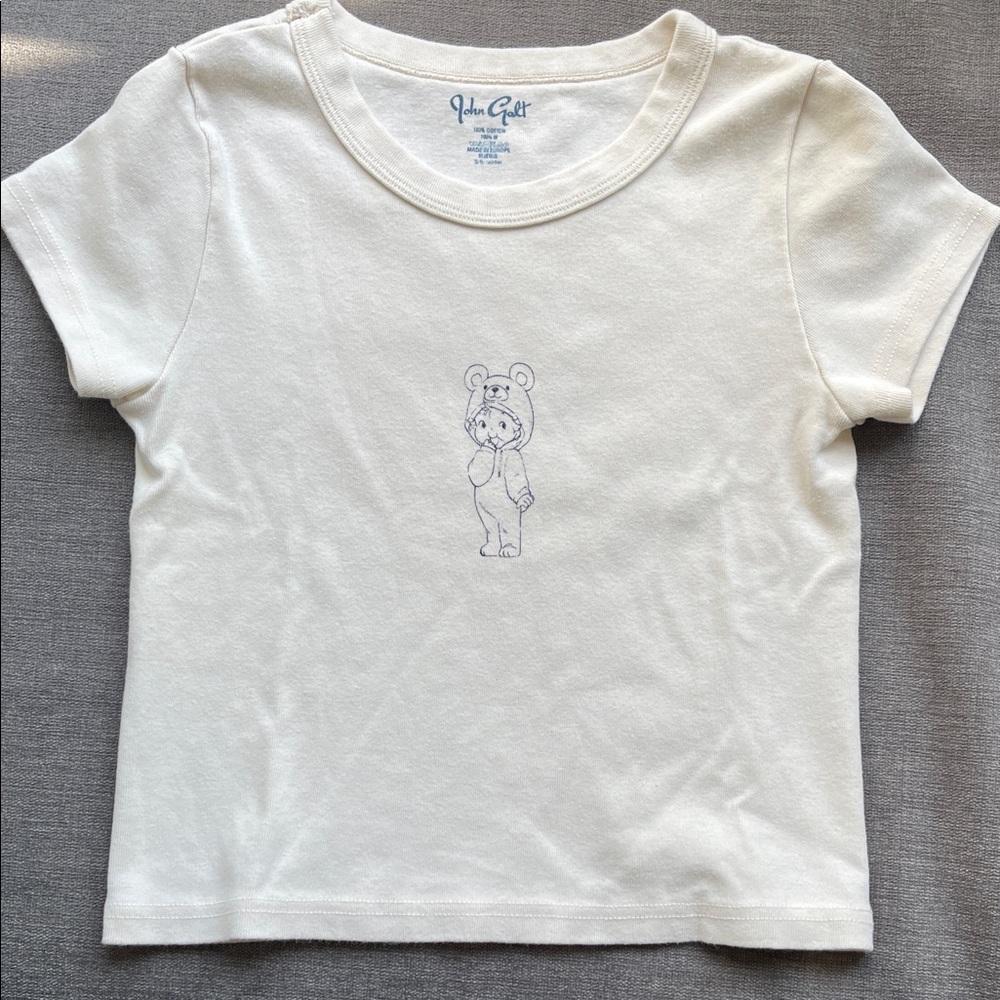 Brandy Melville Cream Bear Graphic Crop Top
